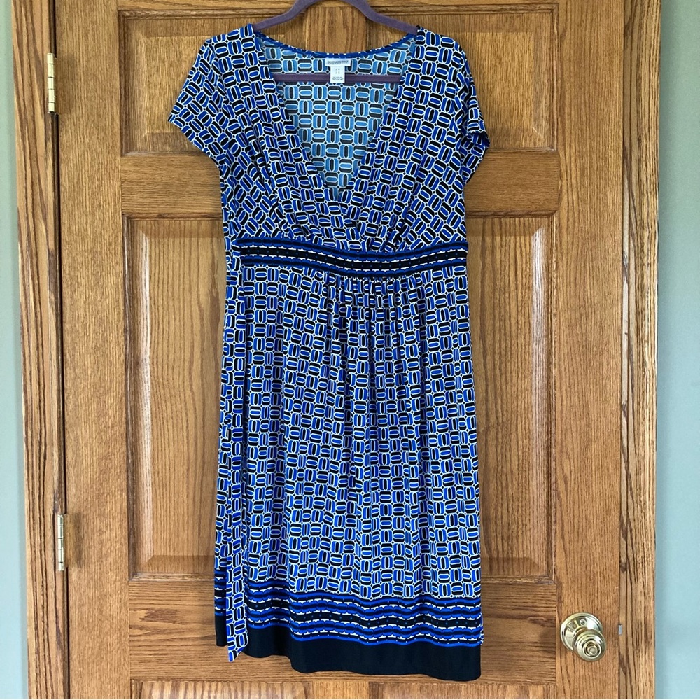 5/$15 Motherhood Maternity Blue & Black Geometric Print Dress Medium
